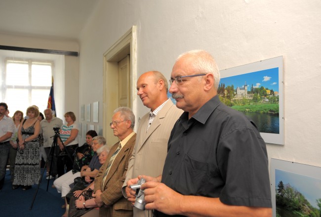 Vernisáž obrazů prof. A. Malíka, fotografií Posázaví D. Korola a obrazů a plastik Mgr. P. Stančíka