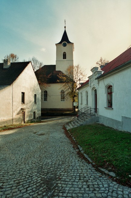 Kostel a úřad městyse