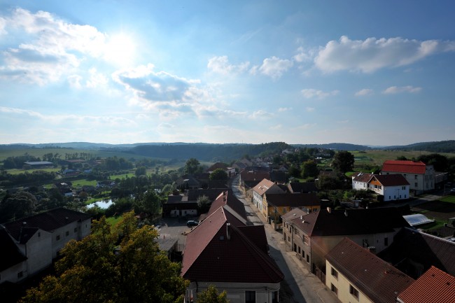 Jirsíkova ulice z věže kostela