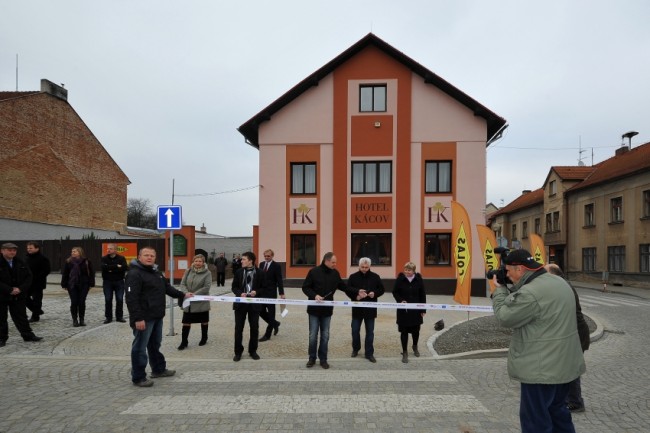 Slavnostní otevření silnice v Jirsíkově ulici