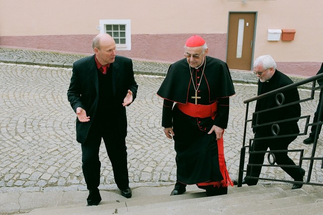 Svěcení kácovské vlajky kardinálem M. Vlkem