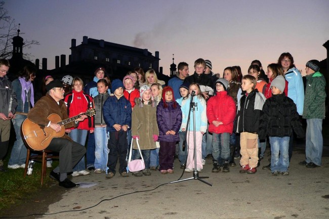 Rozsvícení adventního stromečku na náměstí kněžny Toskánské