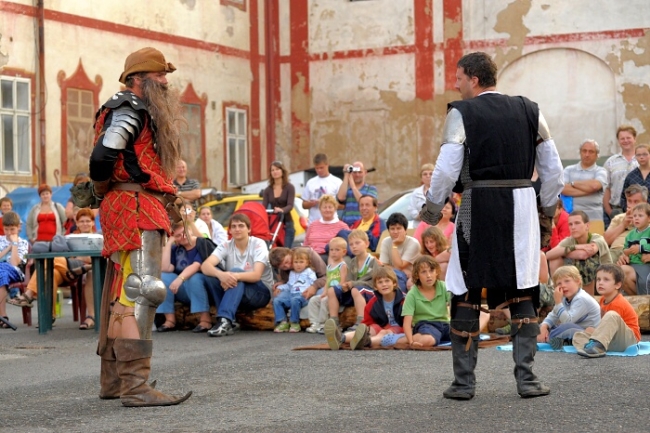 Neckyáda a historický šerm